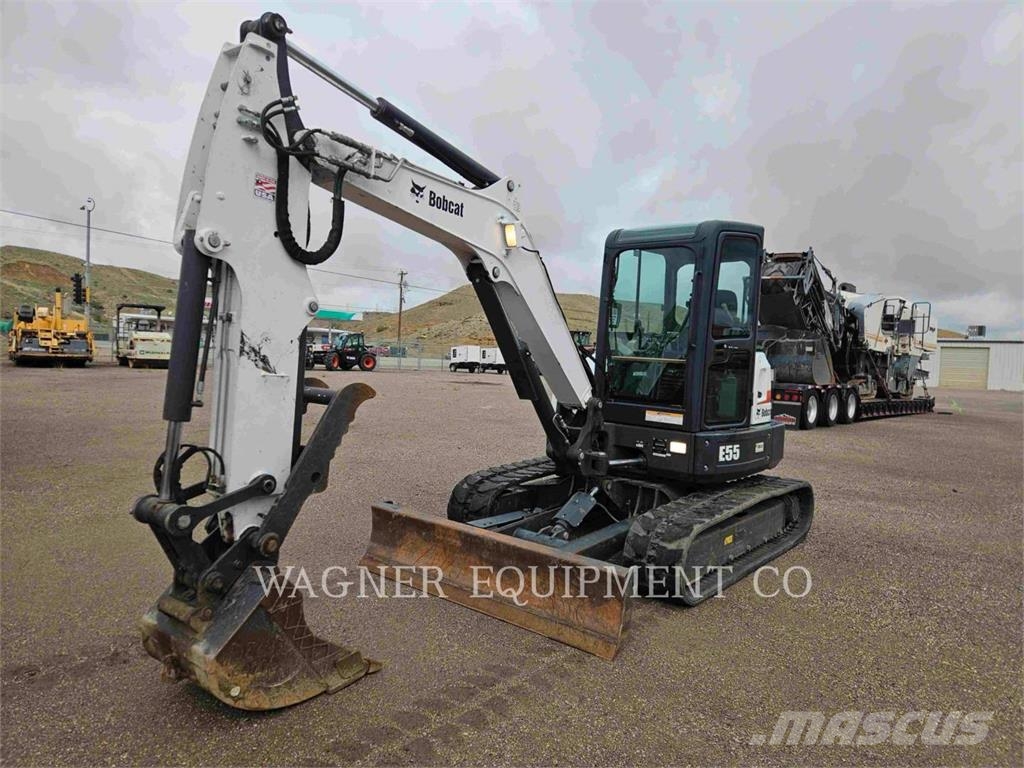 Bobcat E55 Bagri goseničarji
