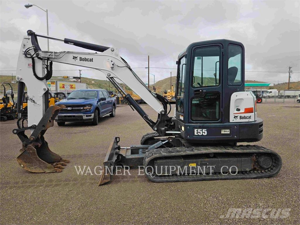 Bobcat E55 Bagri goseničarji