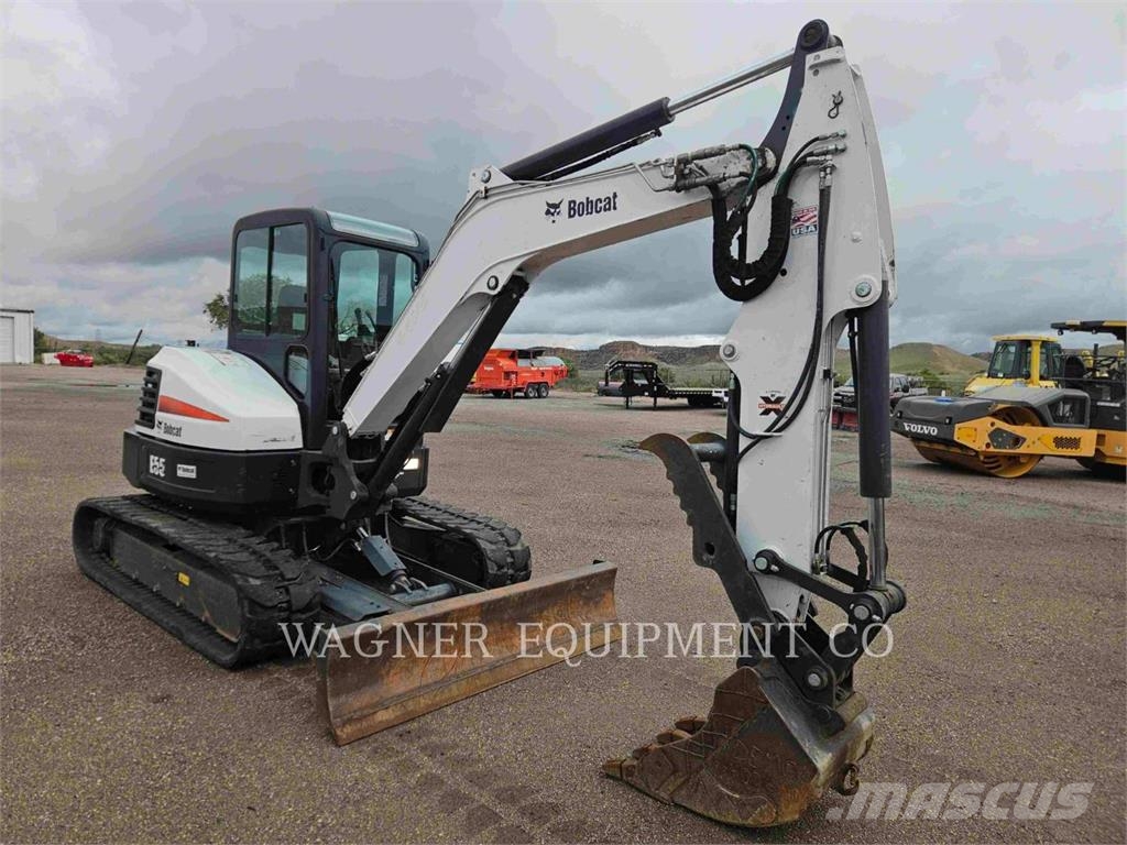 Bobcat E55 Bagri goseničarji