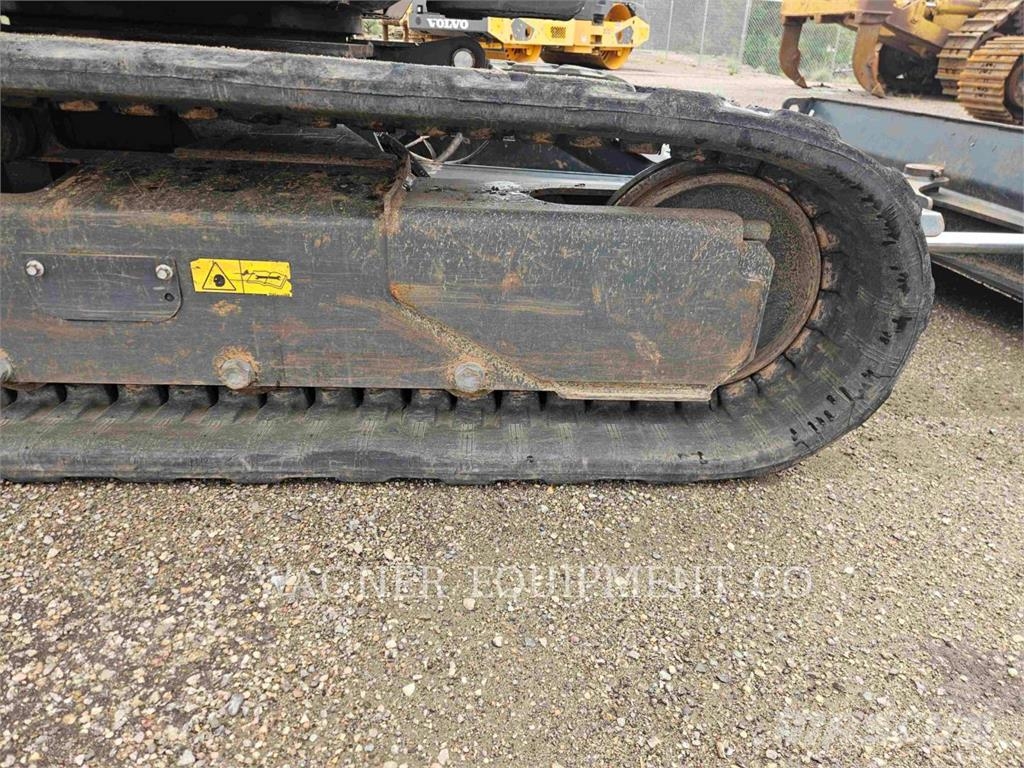 Bobcat E55 Bagri goseničarji