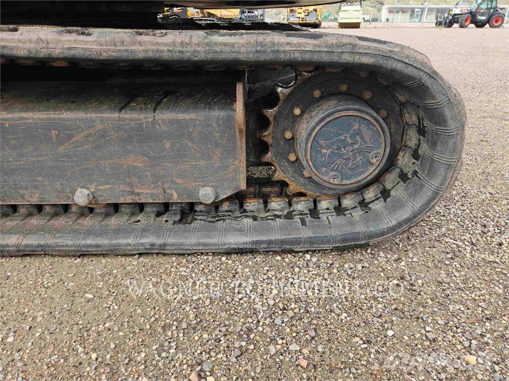 Bobcat E55 Bagri goseničarji