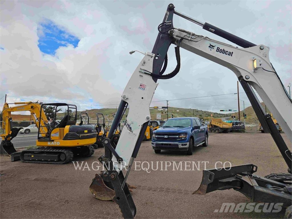 Bobcat E55 Bagri goseničarji