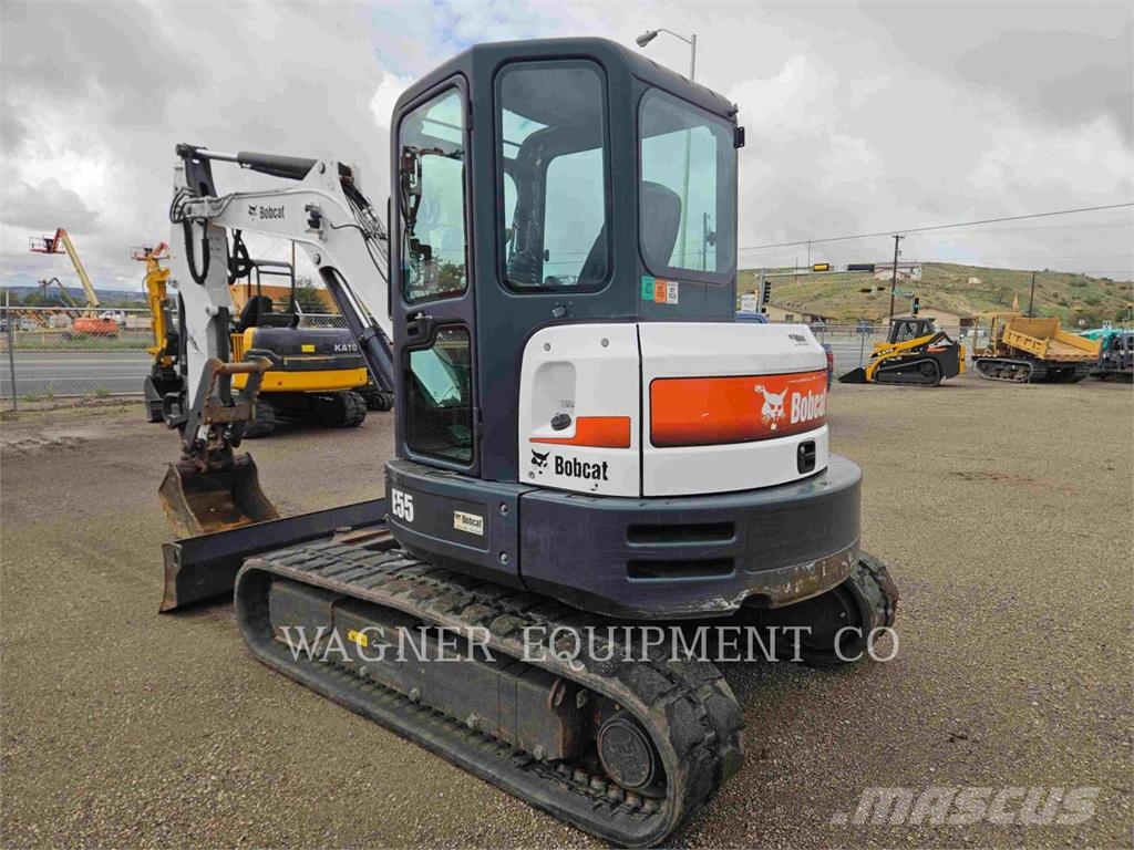 Bobcat E55 Bagri goseničarji