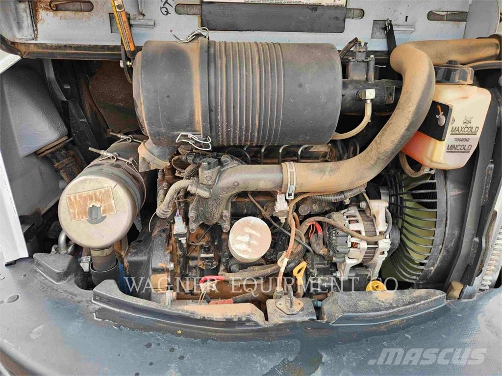 Bobcat E55 Bagri goseničarji