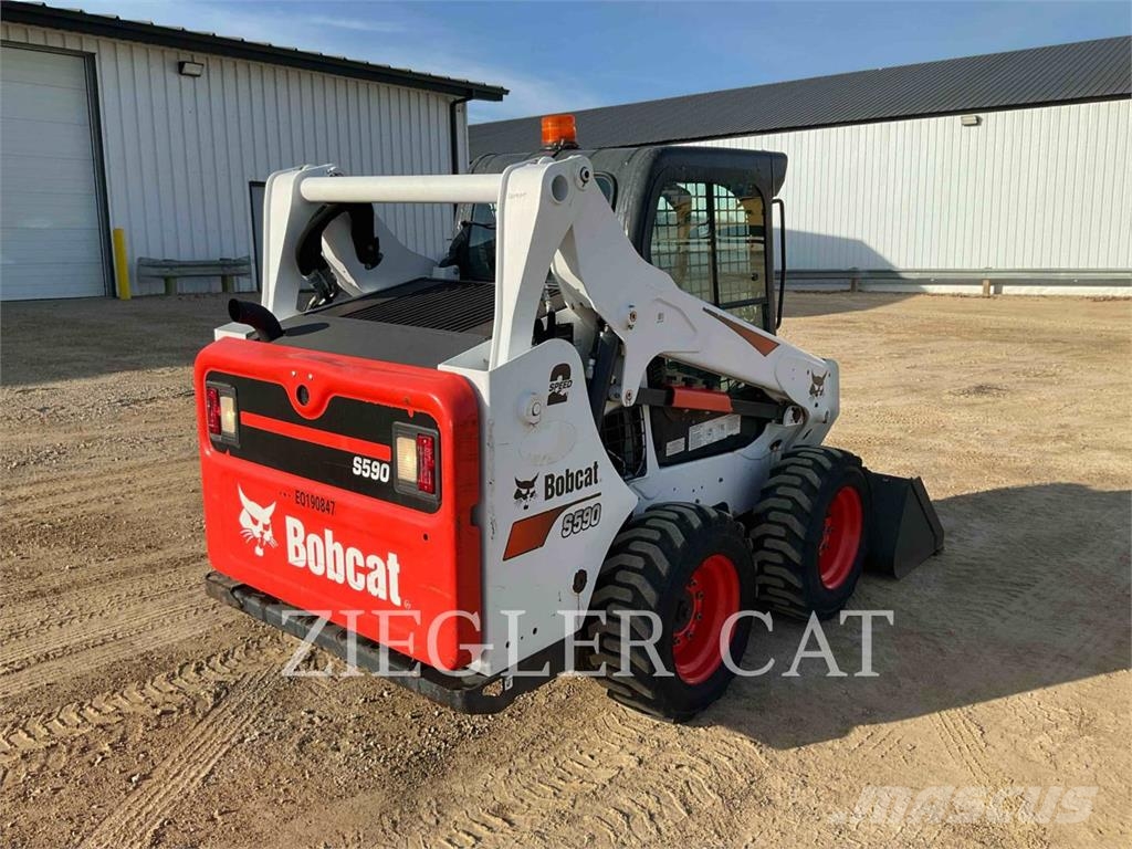 Bobcat S590 Lietoti riteņu kompaktiekrāvēji
