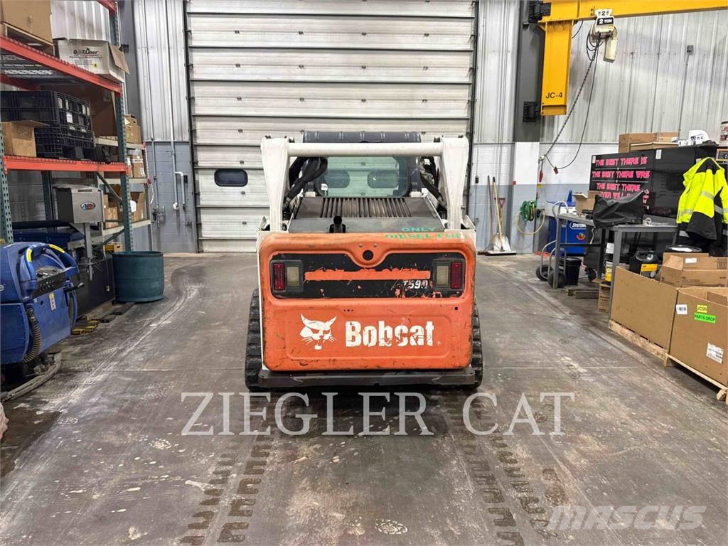 Bobcat T590 Гусеничные фронтальные погрузчики