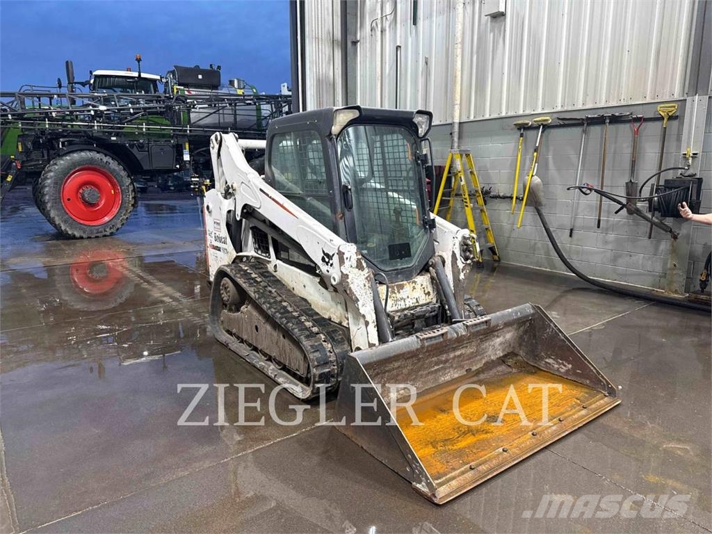 Bobcat T590 Гусеничные фронтальные погрузчики