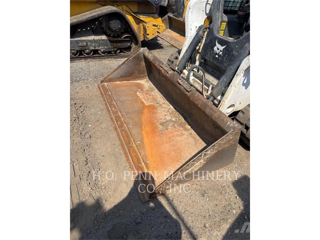 Bobcat T76 Pásové nakladače