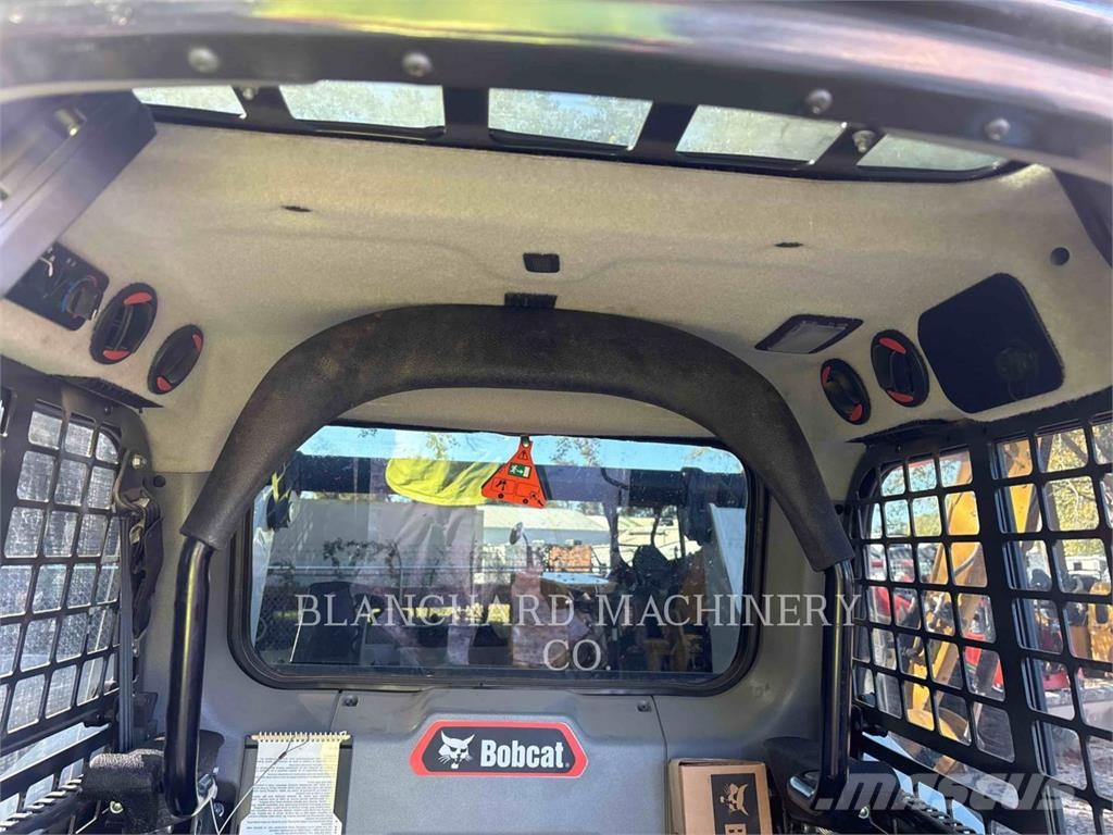 Bobcat T76 Kāpurķēžu iekrāvēji