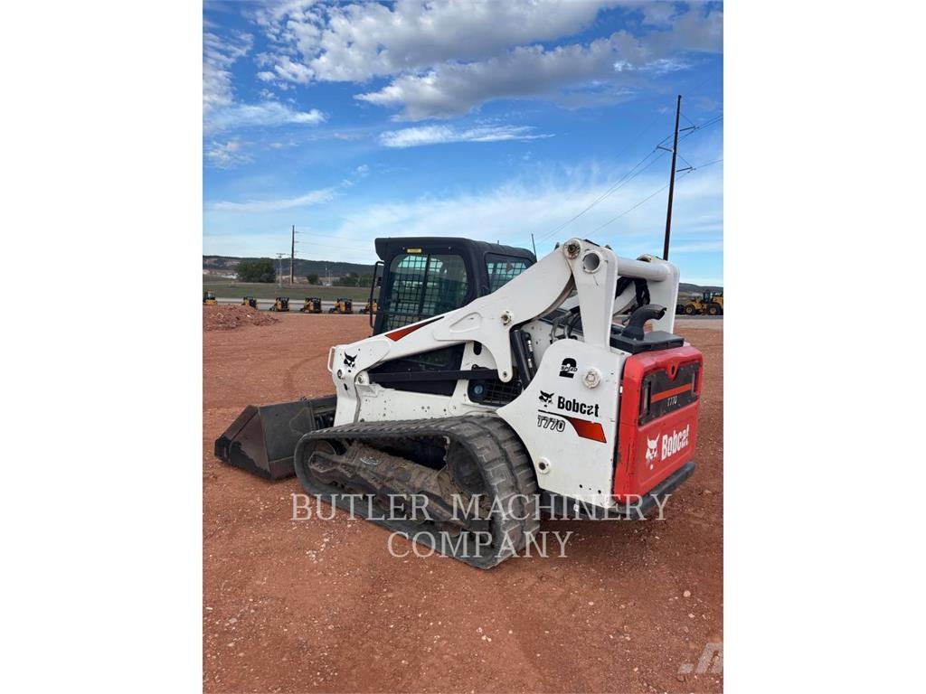 Bobcat T770 Crawler loaders