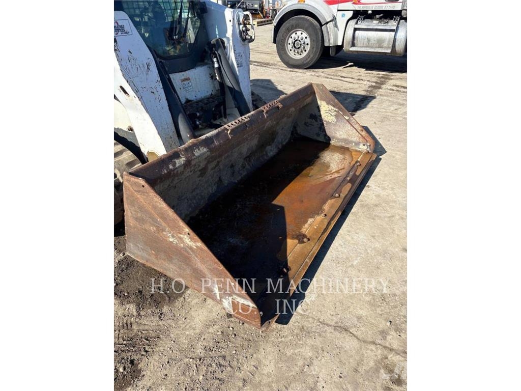 Bobcat T870 Crawler loaders