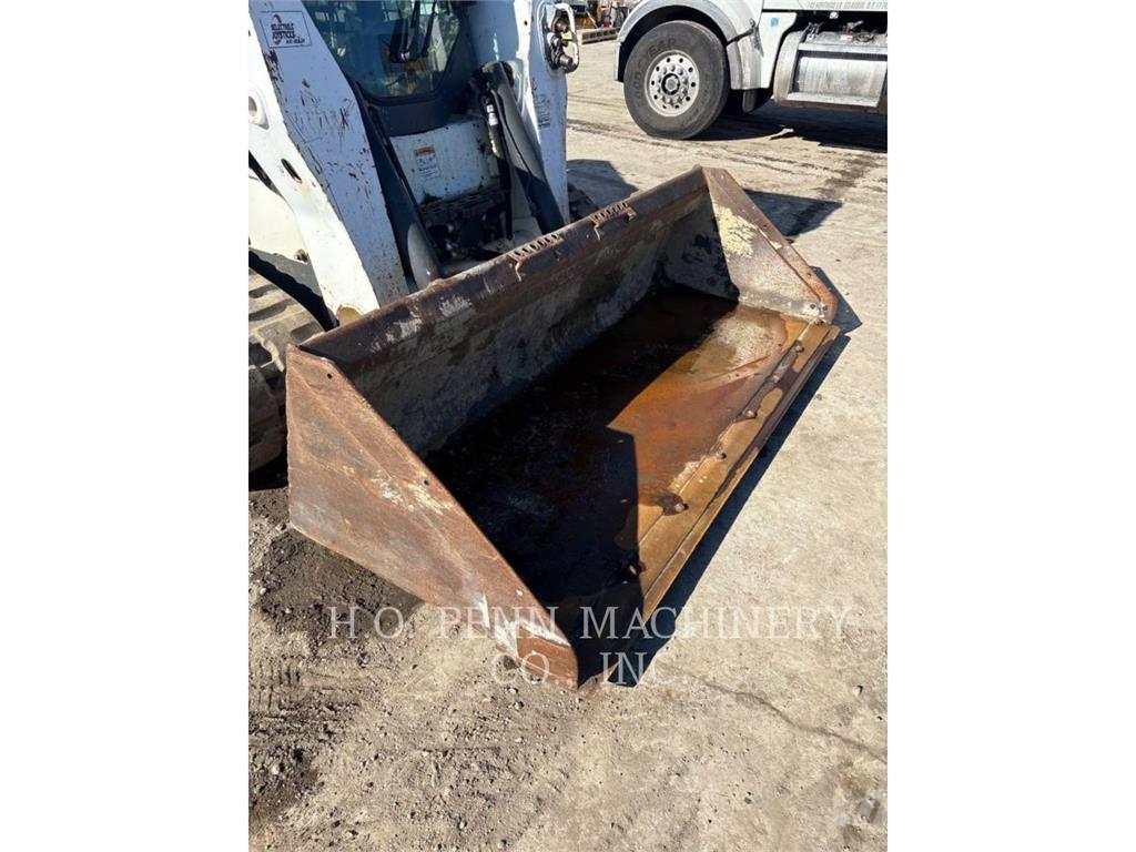 Bobcat T870 Crawler loaders