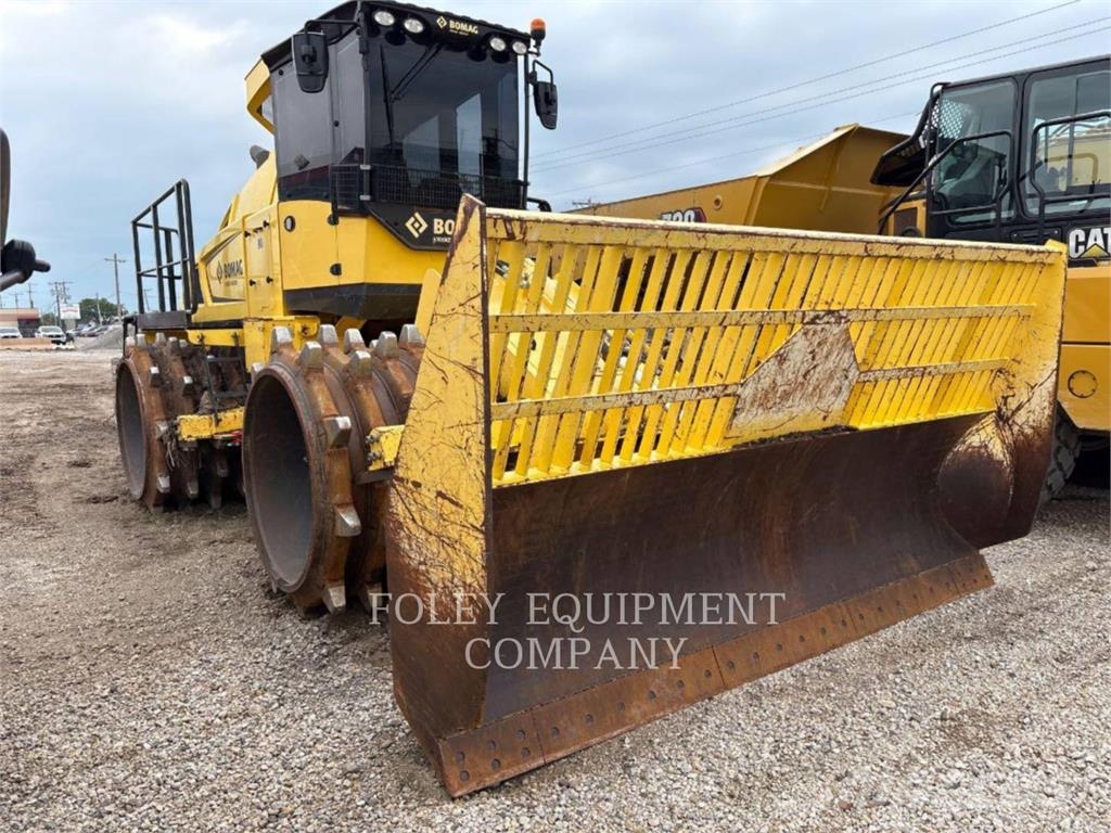 Bomag BC473RB4N Pinnasetihendajad