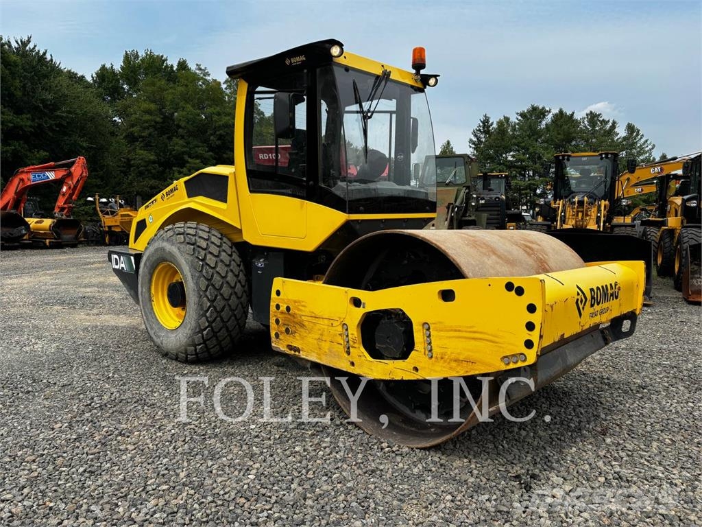 Bomag BW 211 D-5 Rodillos de un solo tambor