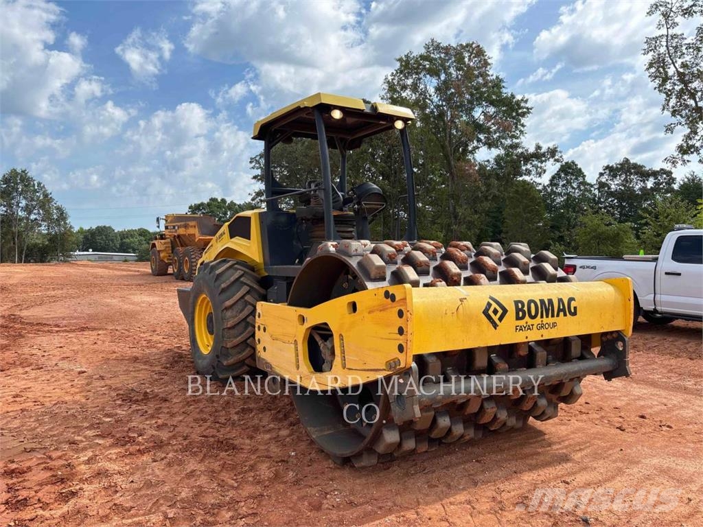 Bomag BW211 PHD Soil compactors