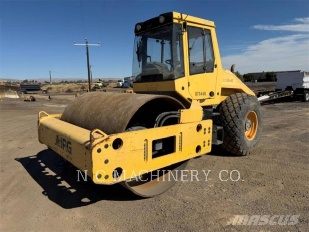 Bomag BW213 Asfalta klājēji