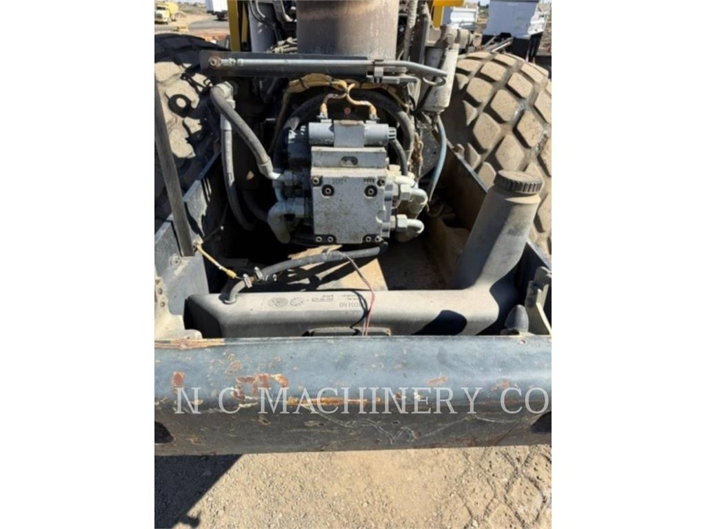 Bomag BW213 Asfalta klājēji