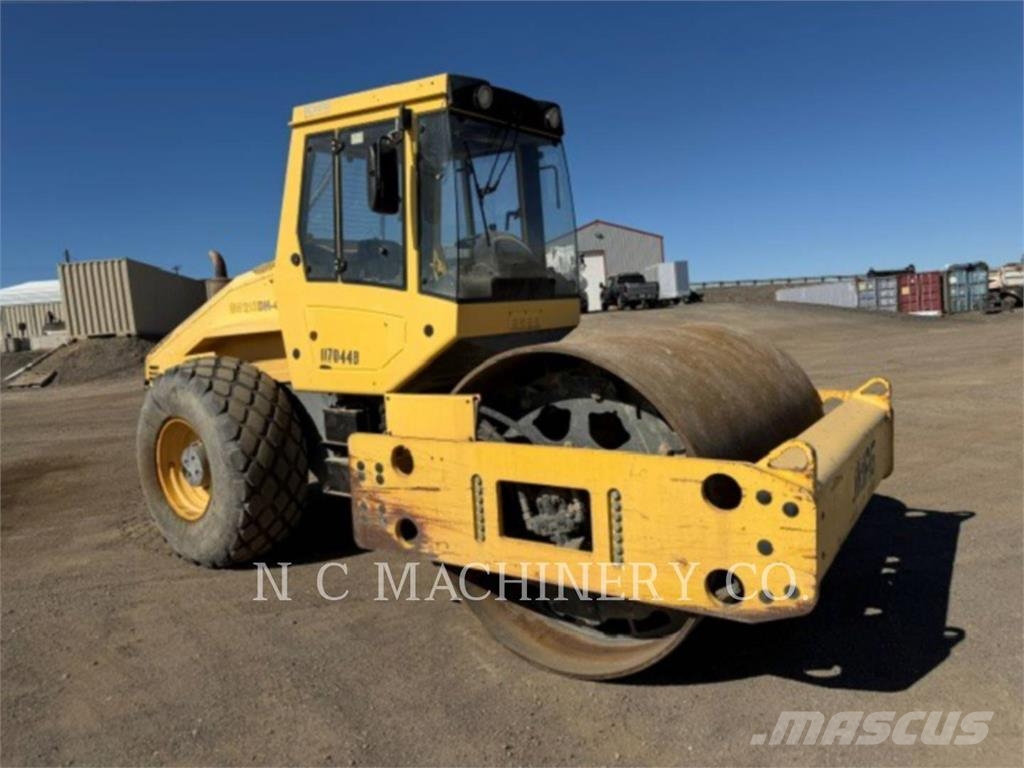 Bomag BW213 Asfalta klājēji