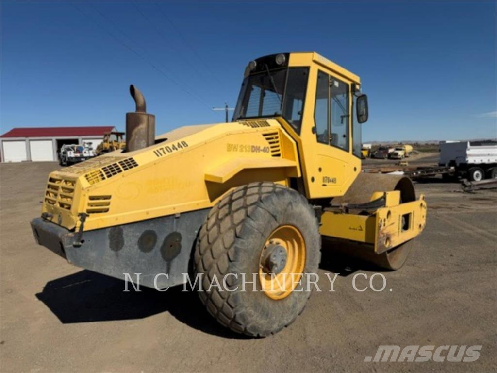 Bomag BW213 Asfalta klājēji