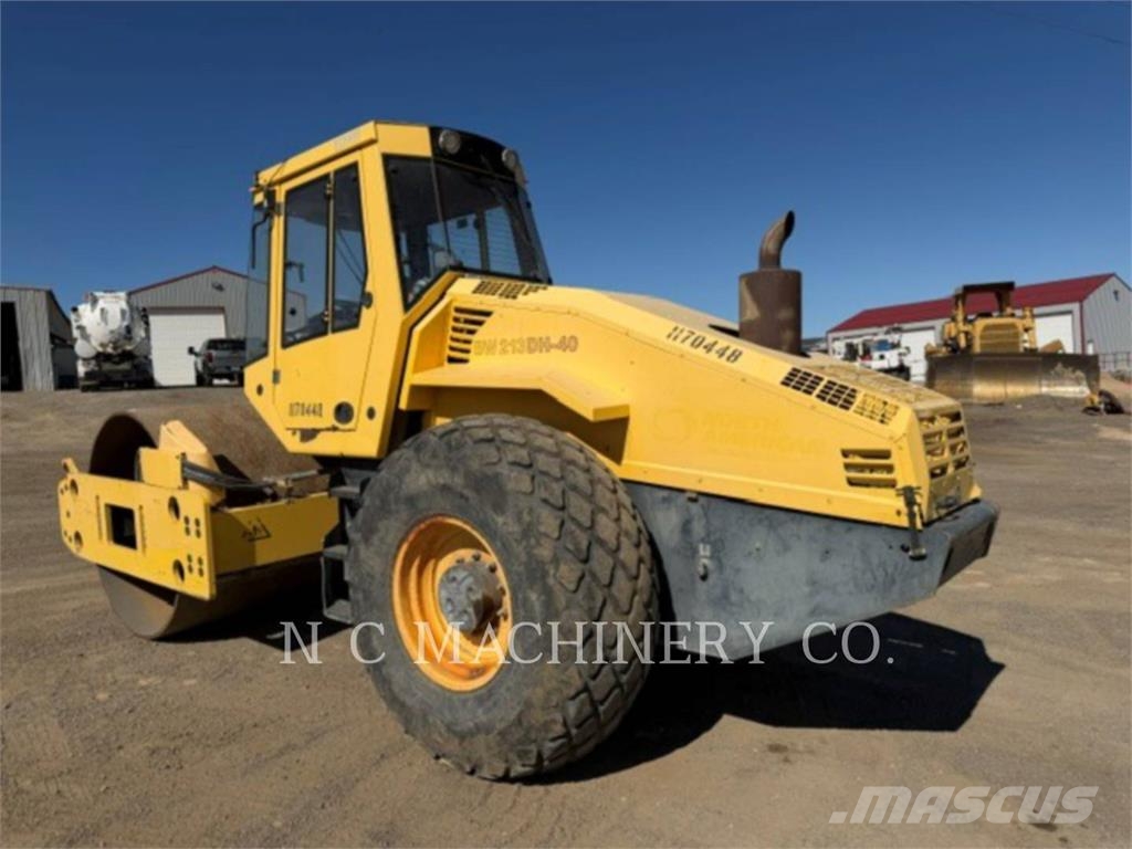Bomag BW213 Asfalta klājēji