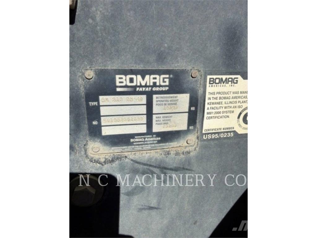 Bomag BW213 Asfalta klājēji