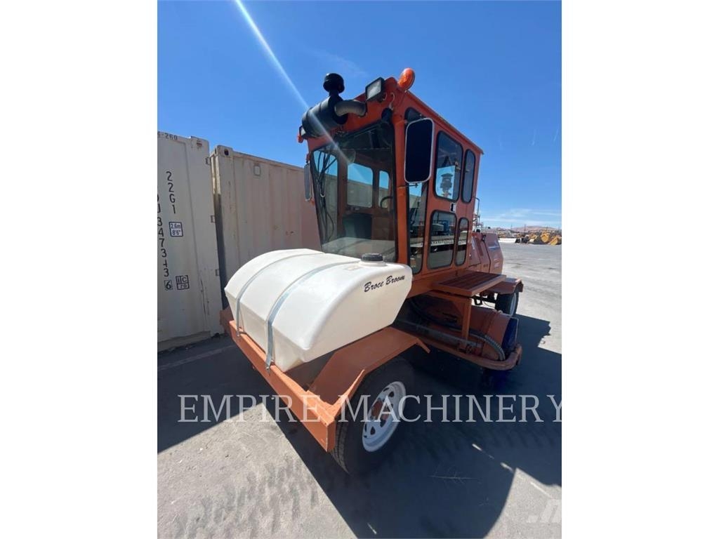 Broce CR350D BR Вакуумные уборочные машины