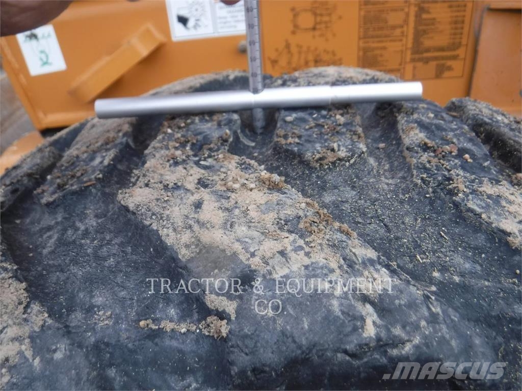 CASE 580SM Ekskavatori-iekrāvēji