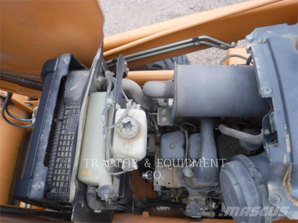 CASE 580SM Ekskavatori-iekrāvēji
