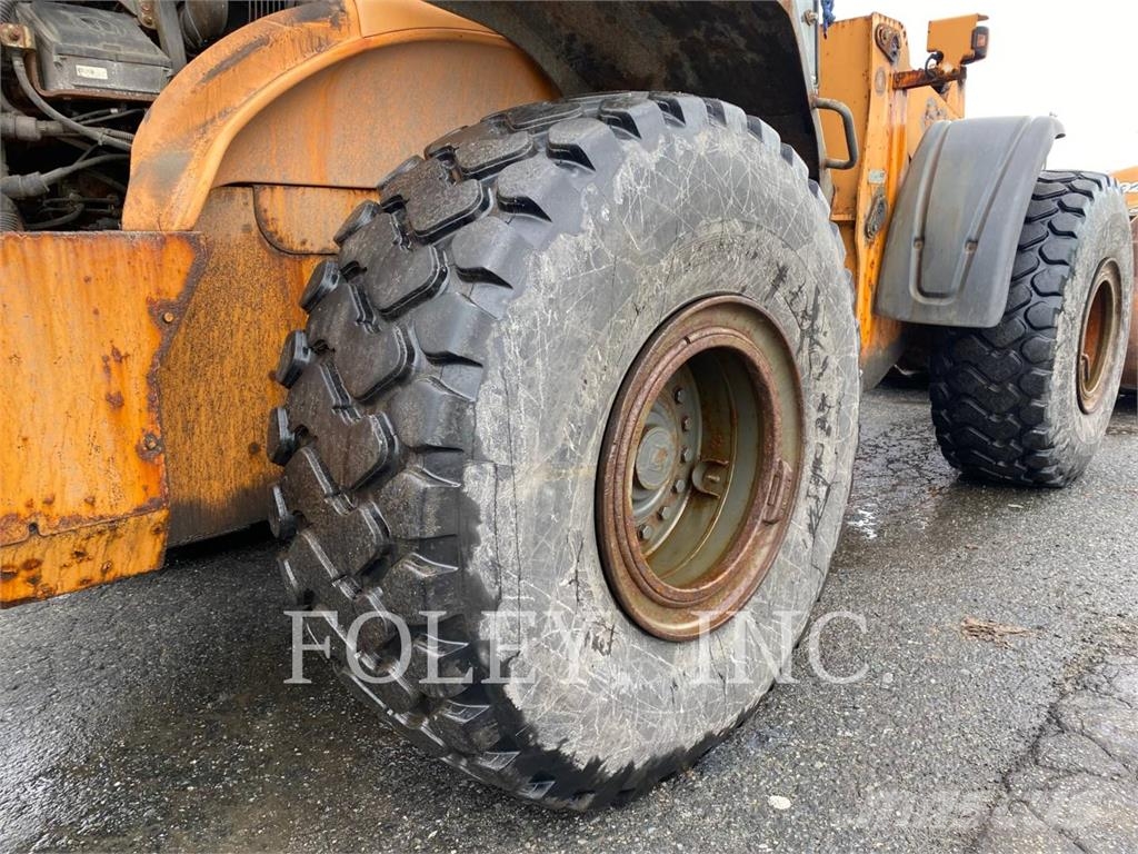 CASE 821F Hjullastare