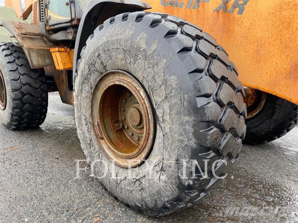 CASE 821F Hjullastare