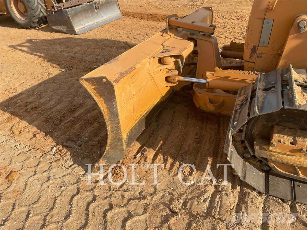 CASE 850L Telaketjupuskutraktorit