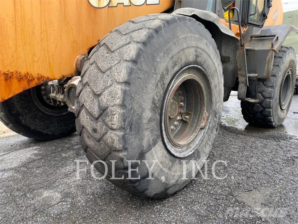 CASE 921G Колесни товарачи