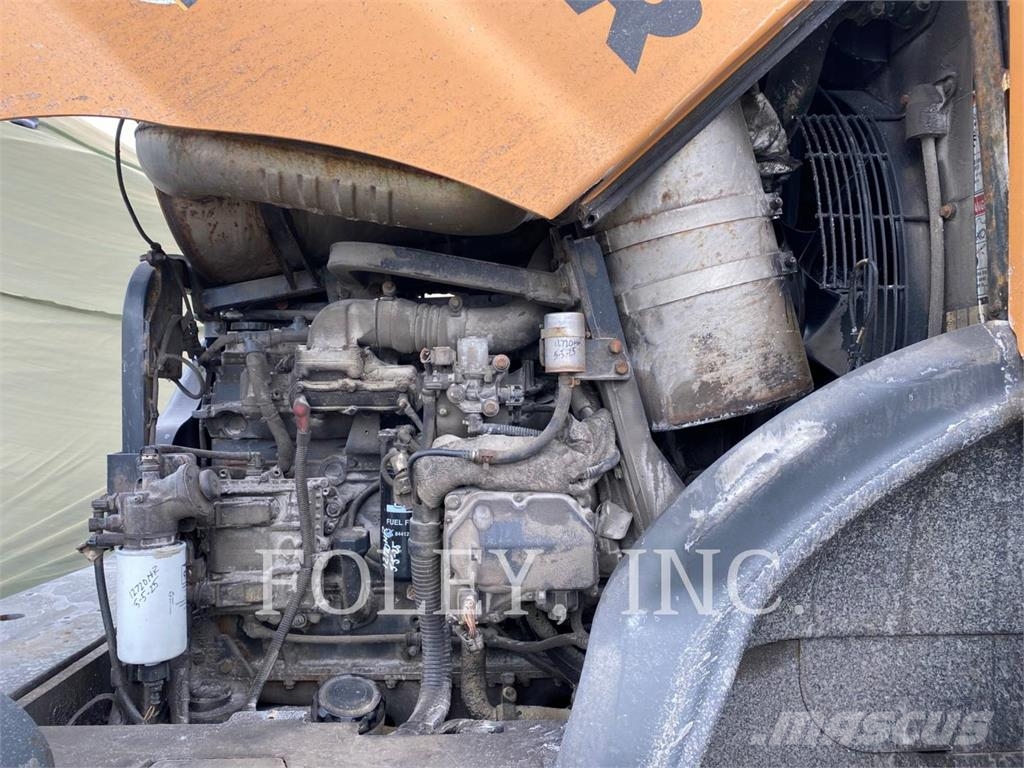 CASE 921G Колесни товарачи