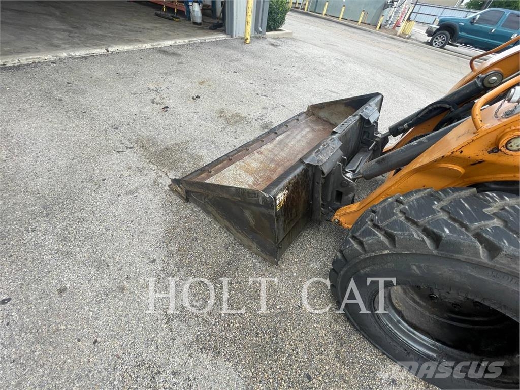 CASE SV340B Chargeuse compacte
