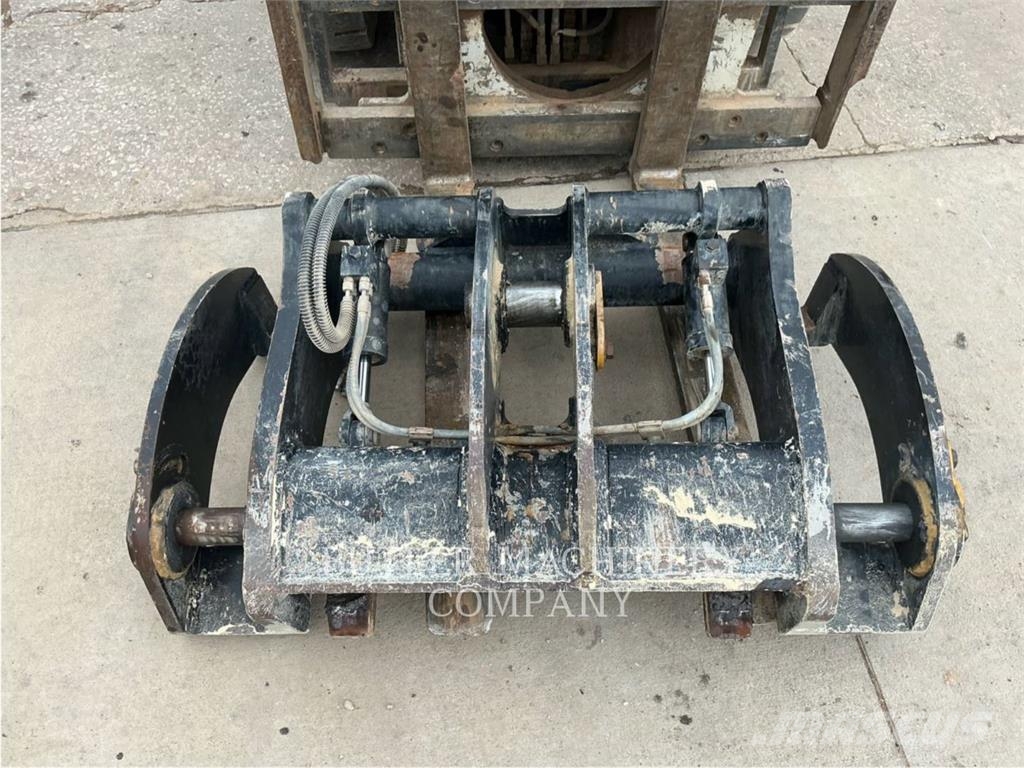 CAT  Attache rapide pour godet