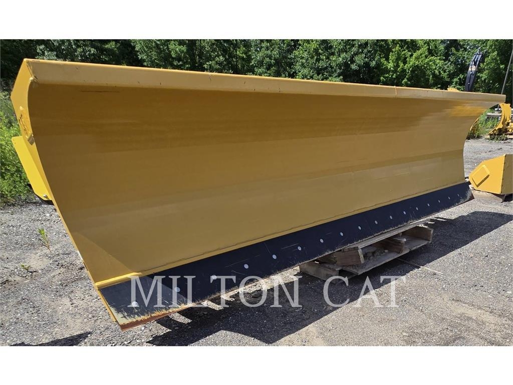 CAT 12 SNOW PLOW, IT قاذفات الجليد