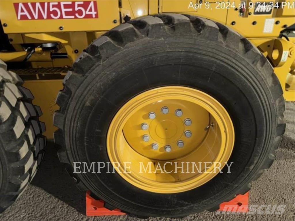 CAT 120-14 AWD Gréderek