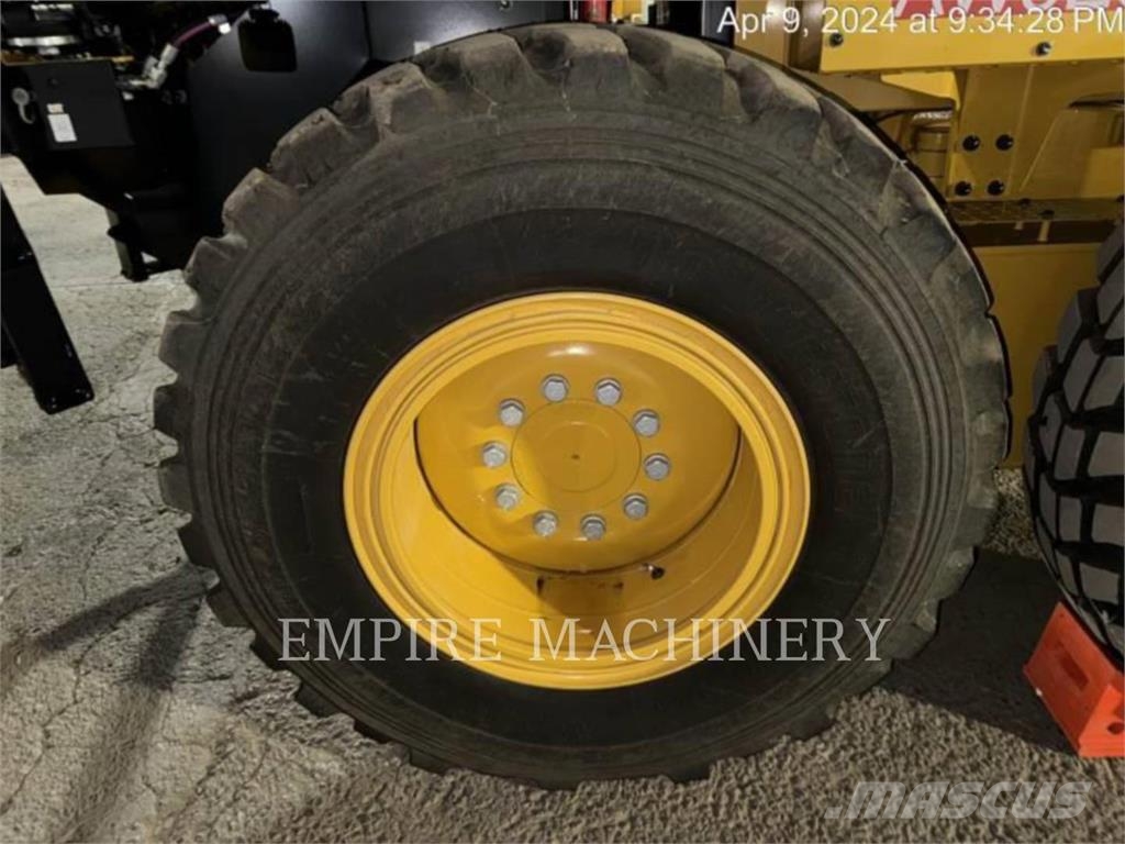 CAT 120-14 AWD Gréderek