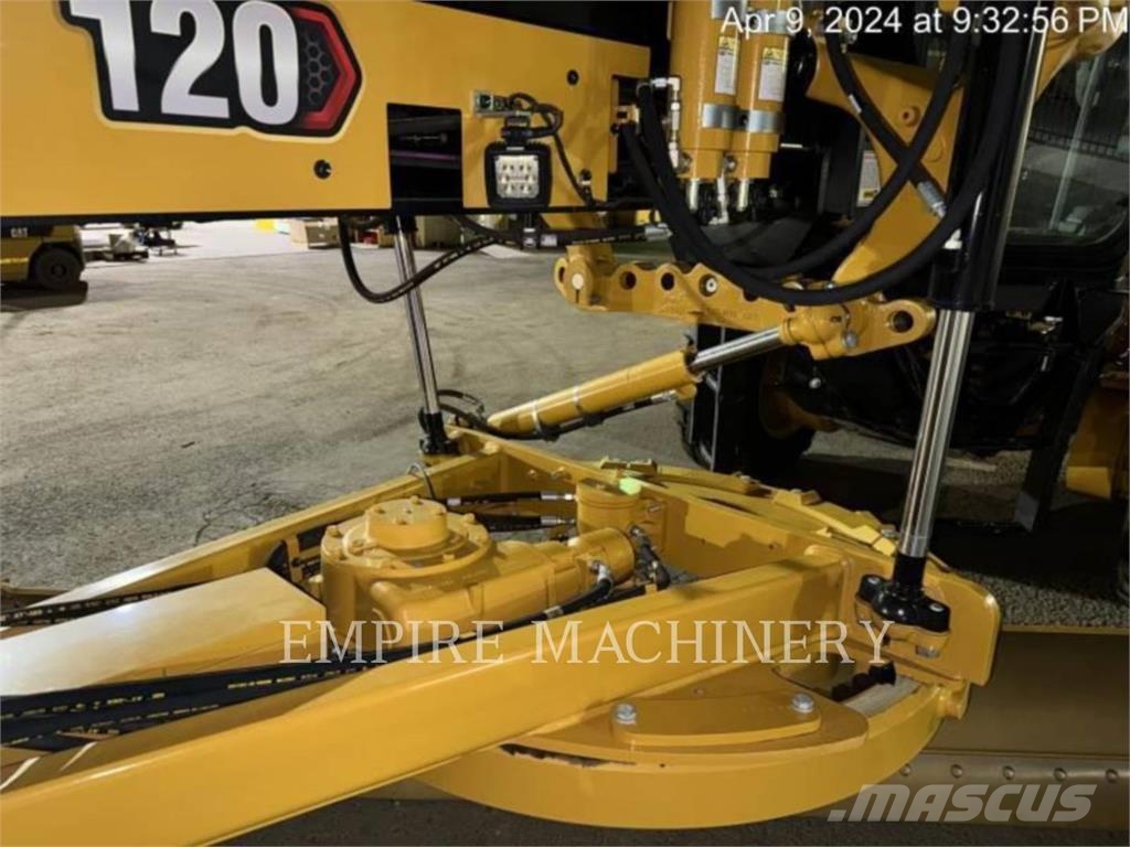 CAT 120-14 AWD Gréderek