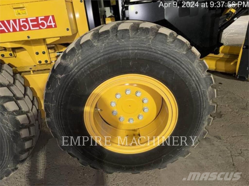 CAT 120-14 AWD Gréderek