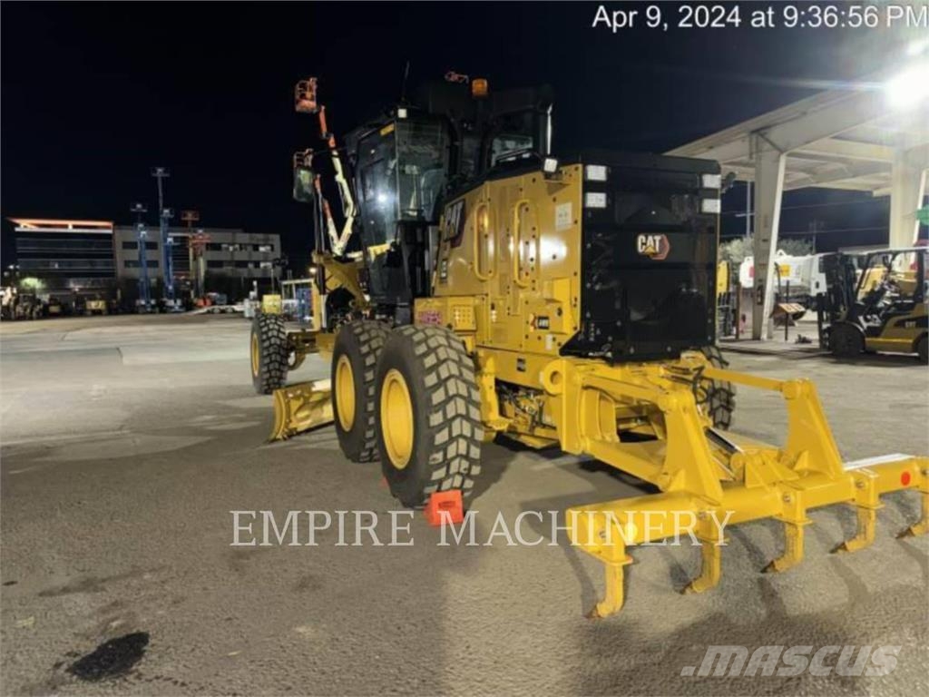 CAT 120-14 AWD Gréderek