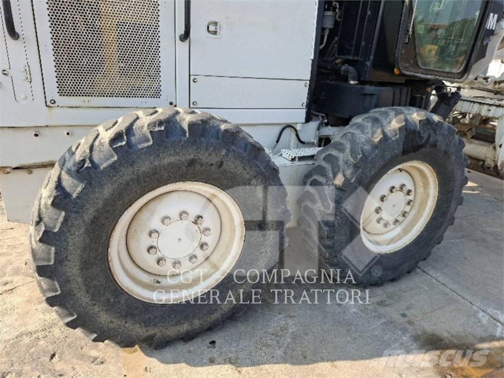 CAT 120M Greyderler