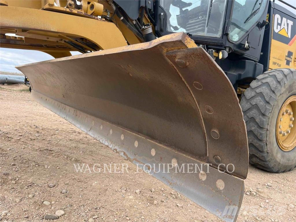CAT 120M AWD Γκρέιντερς