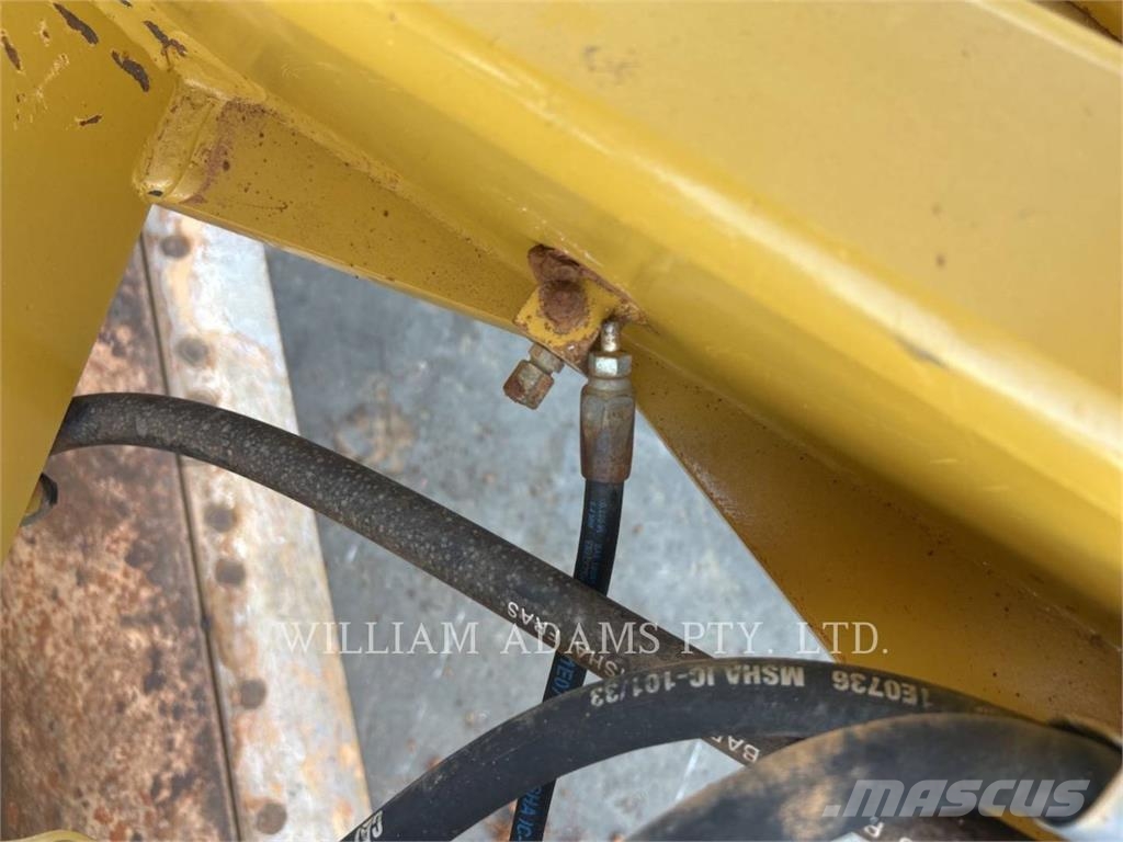 CAT 12M Niveleuse