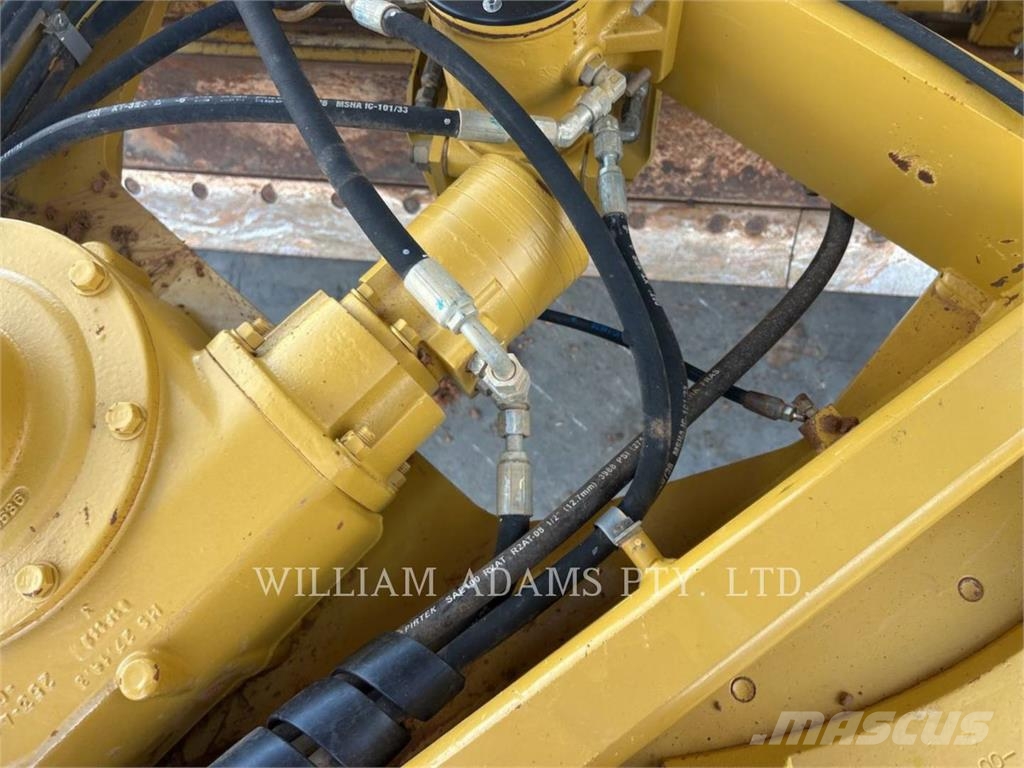 CAT 12M Niveleuse