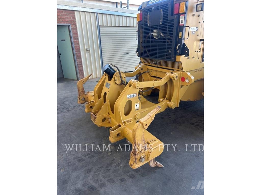 CAT 12M Niveleuse