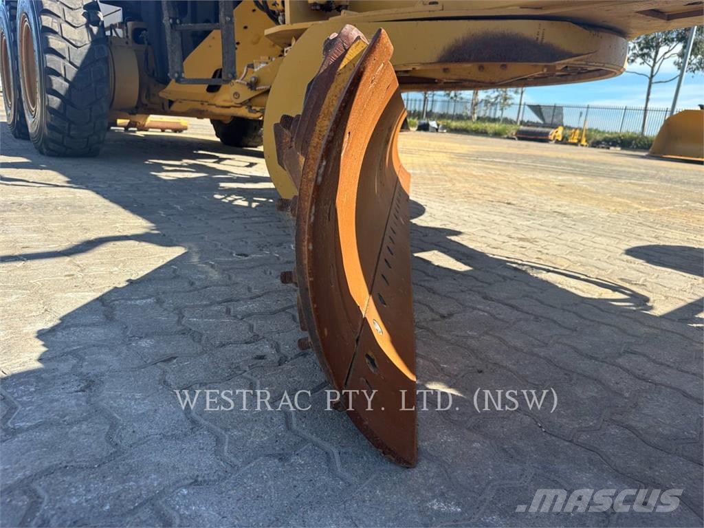 CAT 12M Greiderid
