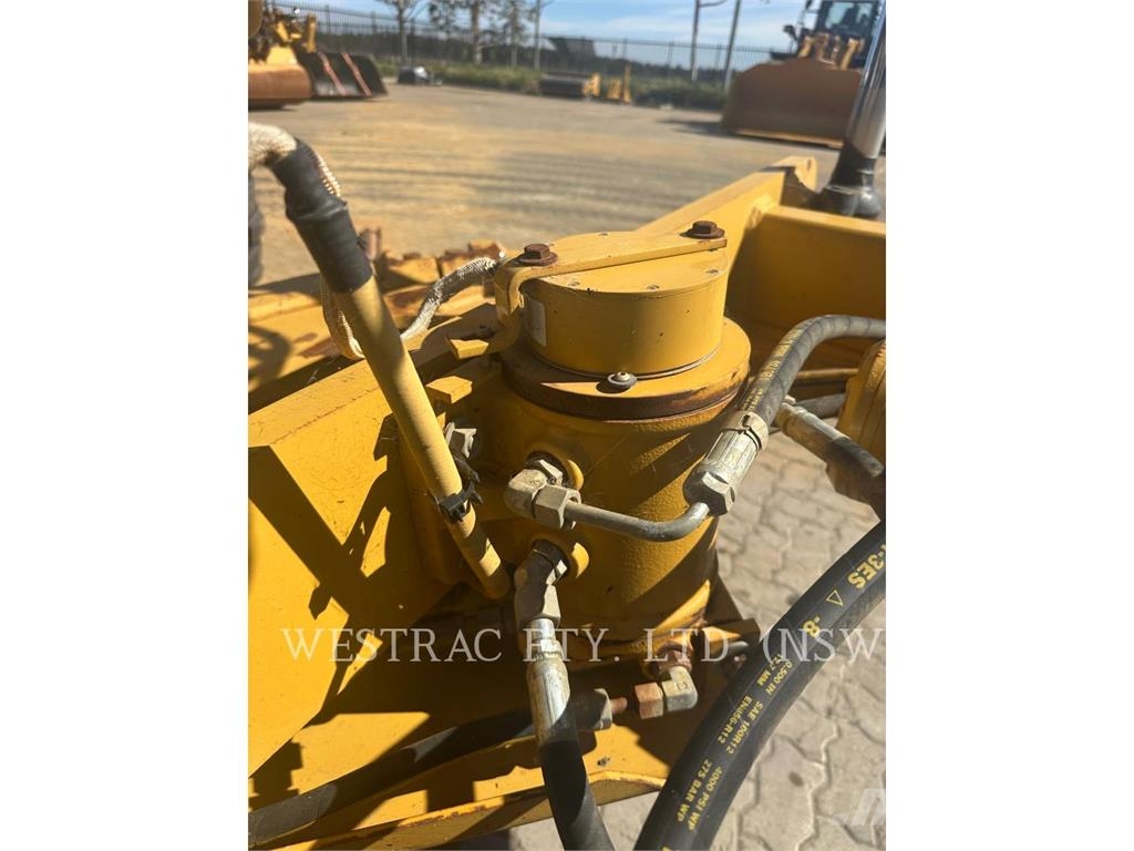 CAT 12M Greiderid