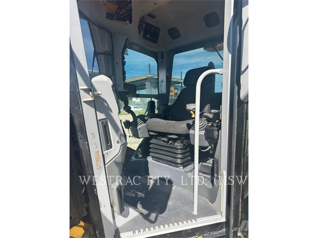 CAT 12M Greiderid