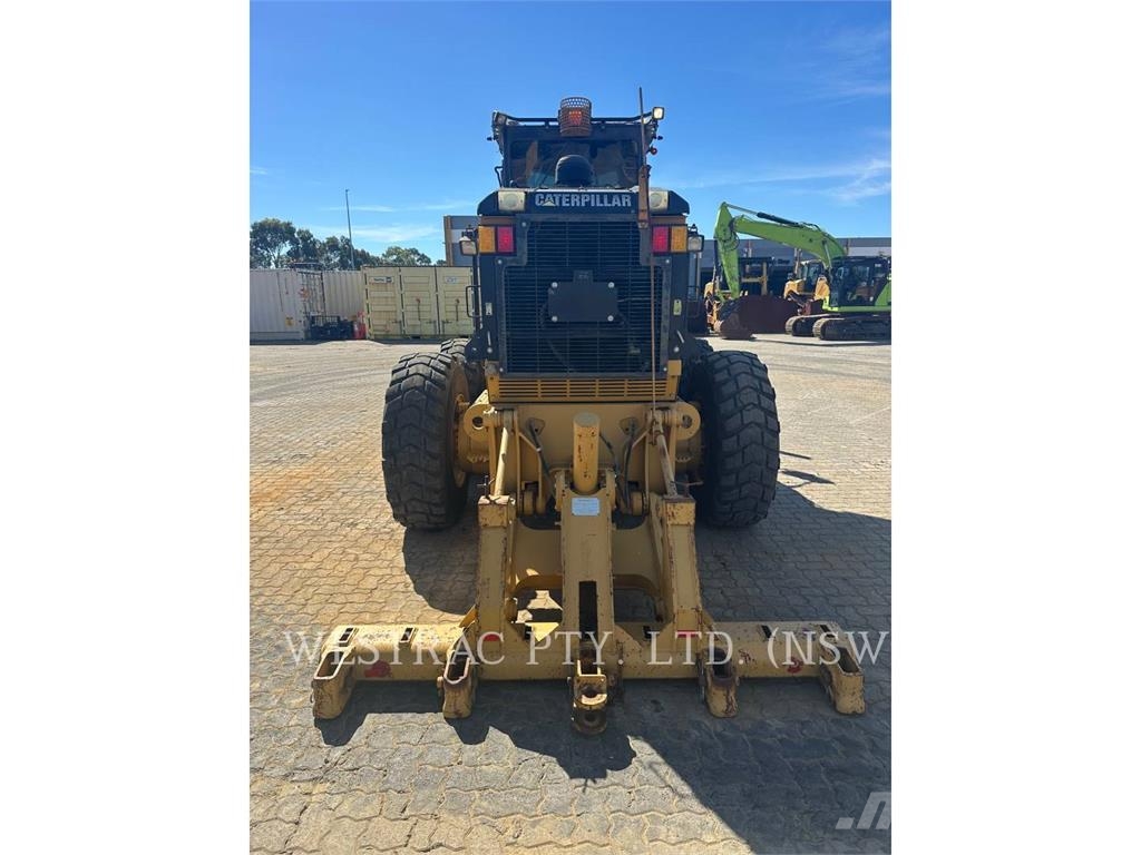 CAT 12M Greiderid